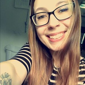 Meet your Posher, Ashley